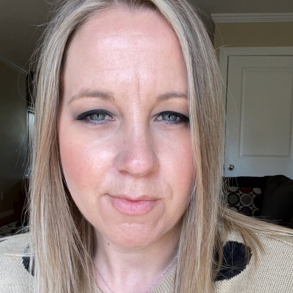 Meet your Posher, Krystal - Picture 1 of 1